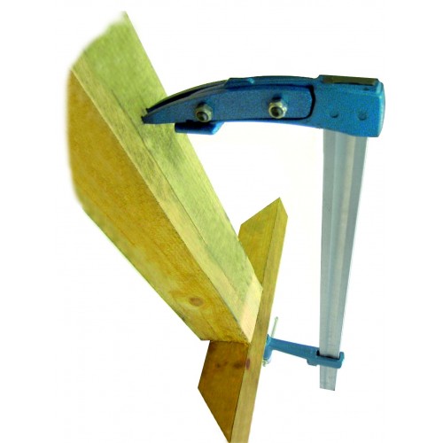 4003-J Apriete Sargento Carpintería Urko - Llanta 30x8 mm. - Alcance 130 mm.